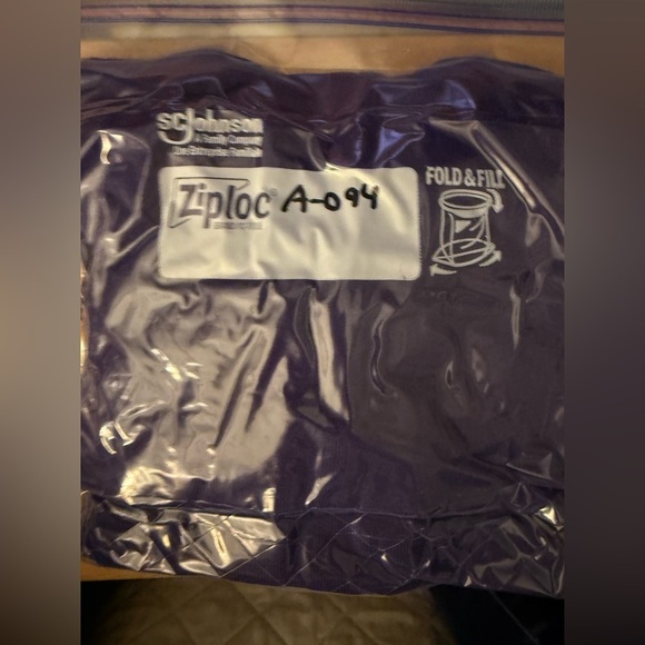 GJB New York Women’s Gorgeous Purple Cowlneck Fall/Winter Poncho Sweater Wrap Lg - Picture 8 of 8